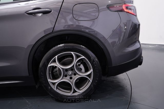 ALFA ROMEO Stelvio usata, con Sensore di luce