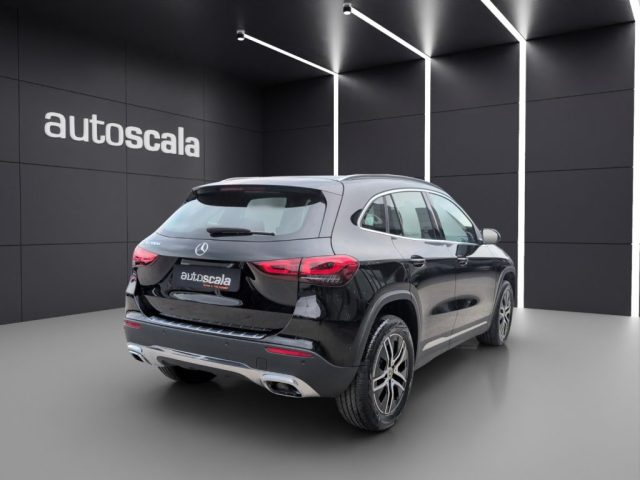 MERCEDES-BENZ GLA 200 usata, con Autoradio