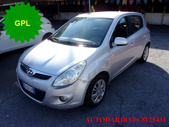 HYUNDAI i20 usata, con Airbag