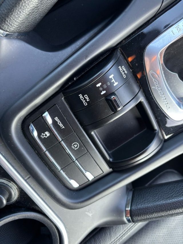 PORSCHE Cayenne usata, con Cruise Control