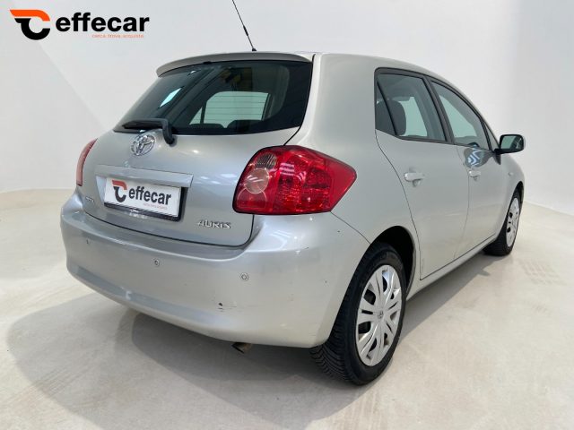 TOYOTA Auris usata, con Autoradio