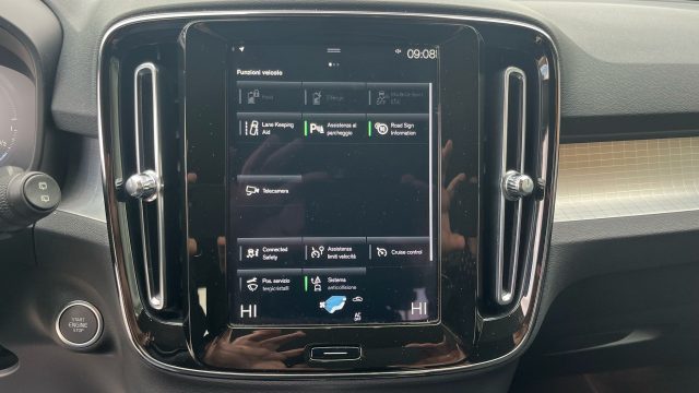 VOLVO XC40 usata, con Sistema di navigazione