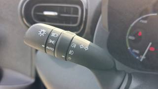 TOYOTA Yaris Cross usata, con Autoradio digitale