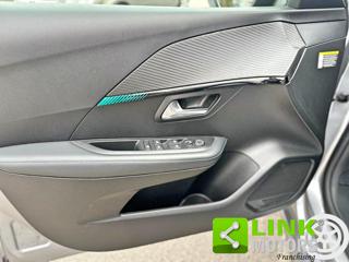 PEUGEOT 208 usata, con Sedile posteriore sdoppiato