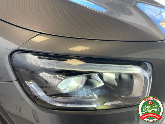 MERCEDES-BENZ GLB 180 usata, con Fari LED