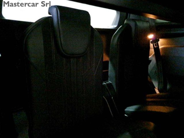 PEUGEOT 5008 usata, con Vetri oscurati