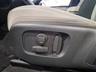 LAND ROVER Range Rover Velar usata, con Sedili riscaldati