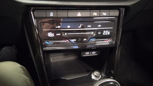 VOLKSWAGEN T-Roc usata, con Bluetooth