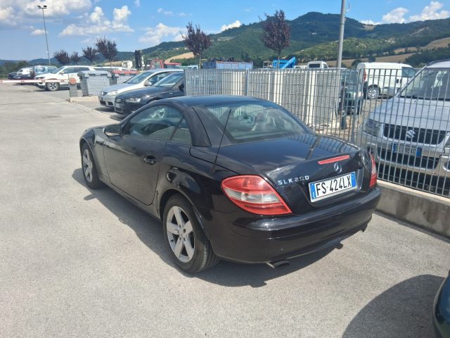 MERCEDES-BENZ SLK 200 usata, con Autoradio