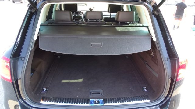 VOLKSWAGEN Touareg usata 124