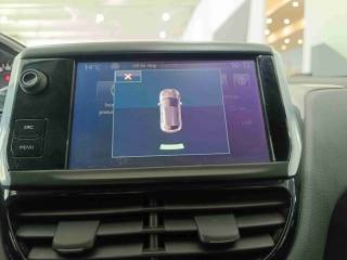 PEUGEOT 208 usata, con Airbag testa