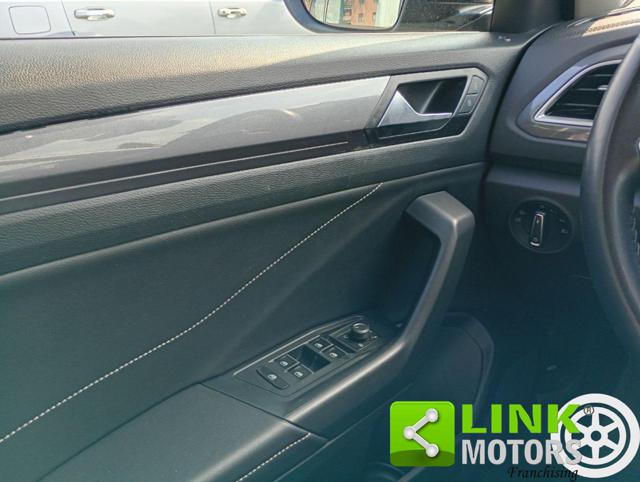 VOLKSWAGEN T-Roc usata, con Volante in pelle