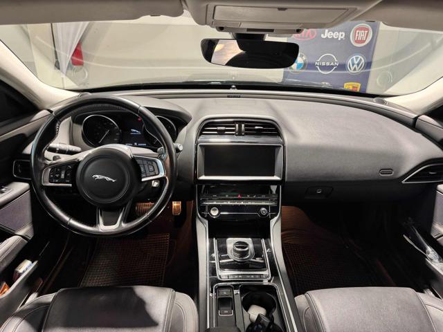 JAGUAR XE usata, con Chiusura centralizzata