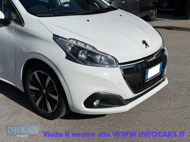 PEUGEOT 208 usata, con Touch screen