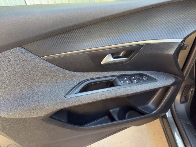 PEUGEOT 3008 usata, con Bracciolo