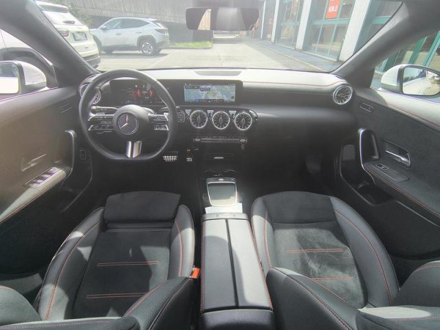 MERCEDES-BENZ CLA 200 usata, con Controllo trazione