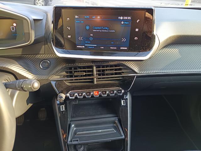 PEUGEOT 2008 usata, con Park Distance Control