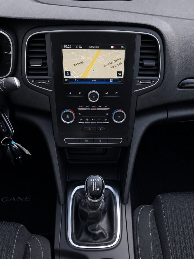 RENAULT Megane usata, con Controllo automatico clima