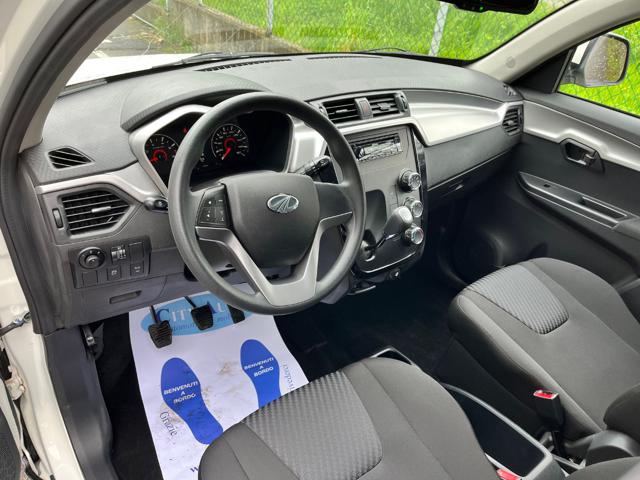 MAHINDRA KUV100 usata, con Chiusura centralizzata