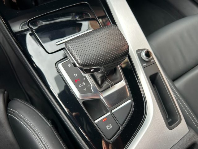 AUDI A4 usata, con Park Distance Control