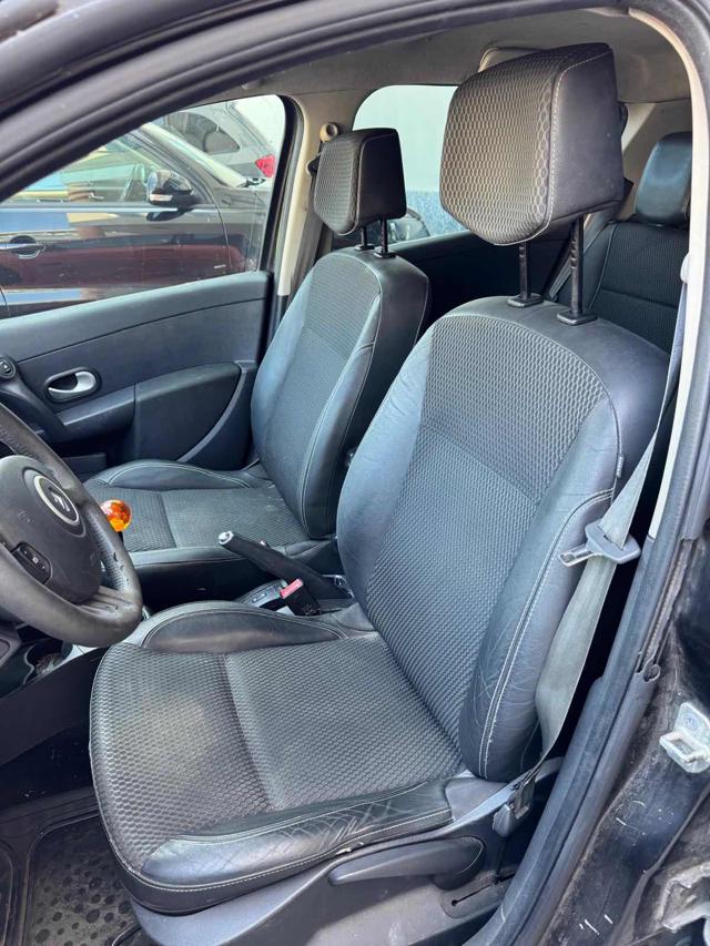 RENAULT Clio usata, con Climatizzatore