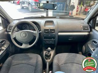 RENAULT Clio usata, con Controllo automatico clima