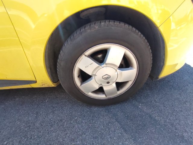 RENAULT Clio usata, con Specchietti laterali elettrici