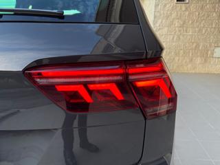VOLKSWAGEN Tiguan usata, con Specchietti laterali elettrici