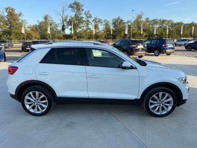 VOLKSWAGEN T-Roc usata, con Autoradio