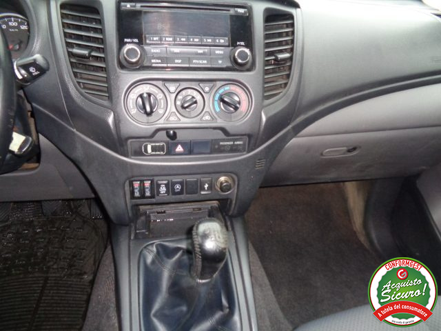 MITSUBISHI L200 usata, con Controllo automatico clima