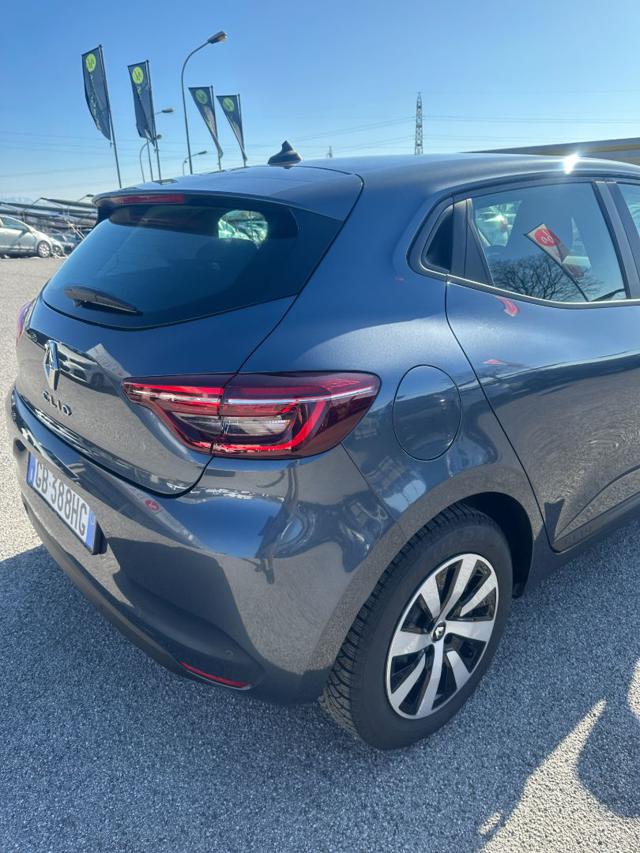 RENAULT Clio usata, con Autoradio