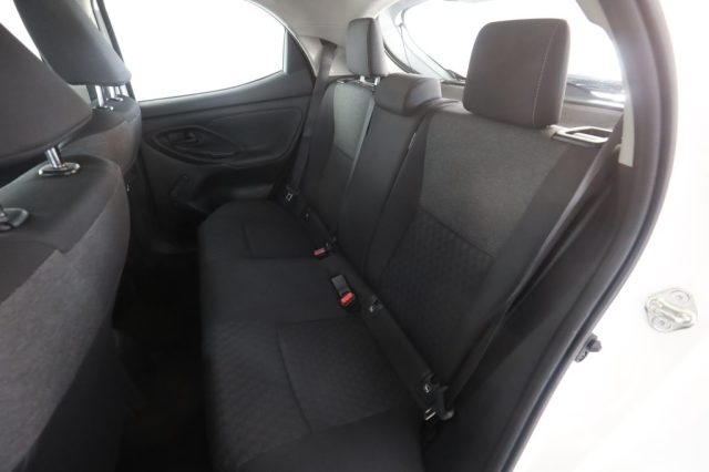 TOYOTA Yaris usata 3