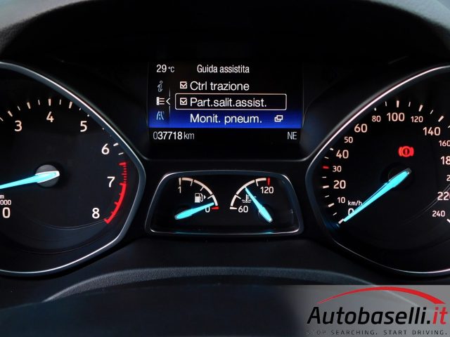 FORD Kuga usata, con Schermo multifunzione interamente digitale