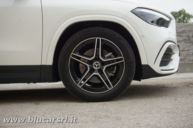 MERCEDES-BENZ GLA 200 usata 33