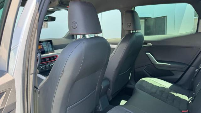SEAT Arona usata, con USB