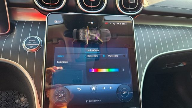 MERCEDES-BENZ C 220 usata, con Leve al volante