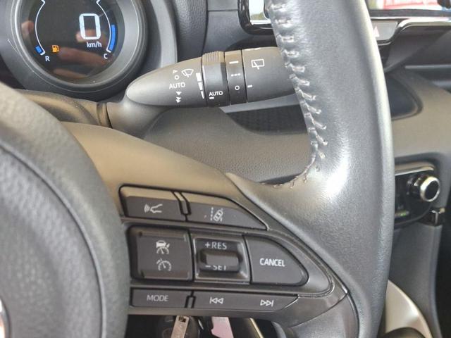 TOYOTA Yaris usata 17