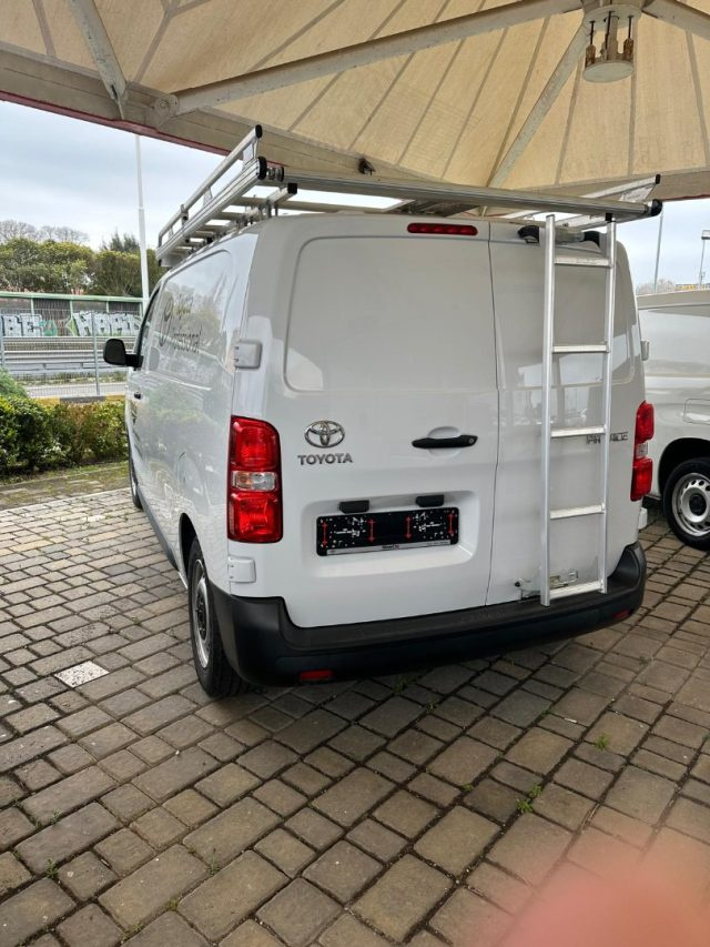 TOYOTA Proace usata, con Autoradio