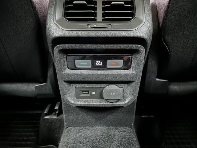 VOLKSWAGEN Tiguan usata, con Sedile posteriore sdoppiato