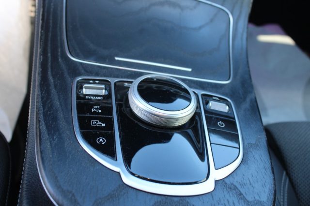 MERCEDES-BENZ E 220 usata, con ESP