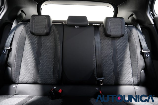 PEUGEOT 2008 usata, con Isofix