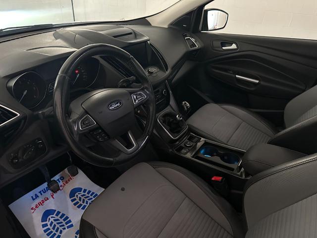 FORD Kuga usata, con Bracciolo
