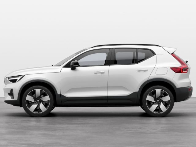 VOLVO EX40 usata, con Airbag laterali