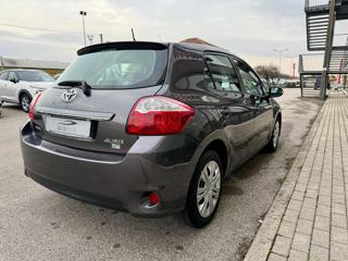 TOYOTA Auris usata, con Chiusura centralizzata