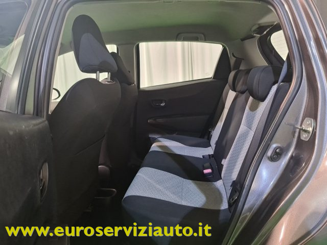 TOYOTA Yaris usata 29