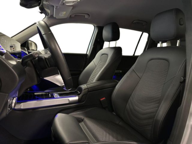 MERCEDES-BENZ GLB 200 usata, con Cronologia tagliandi