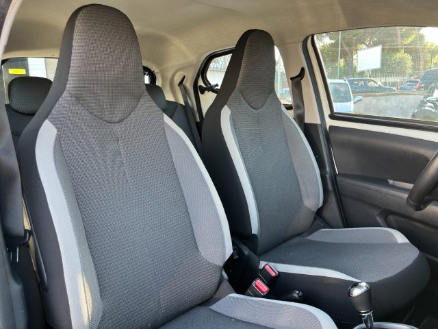 TOYOTA Aygo usata, con Chiusura centralizzata