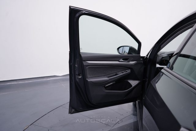 VOLKSWAGEN Golf usata, con Climatizzatore