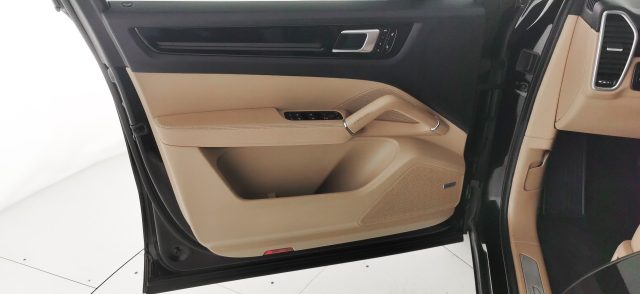 PORSCHE Cayenne usata 66