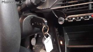 PEUGEOT 208 usata, con Sedile posteriore sdoppiato